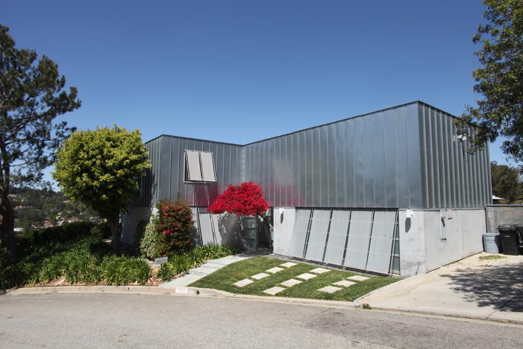 Silver Box Beverly Hills *